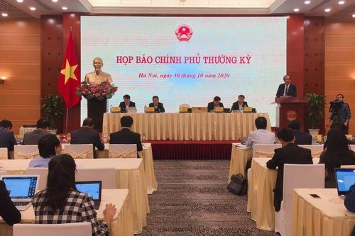 Kinh tế Việt Nam tiếp tục cải thiện, xuất khẩu hàng hóa là điểm sáng