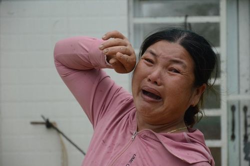 Những giọt nước mắt của người dân Quảng Ngãi sau 'cuồng phong' số 9