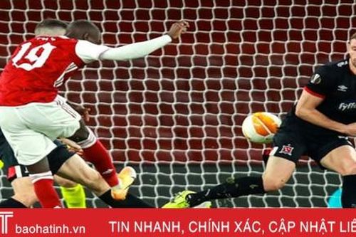 Ghi 3 bàn trong 4 phút, Arsenal thắng trận thứ hai ở Europa League