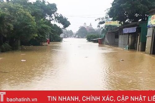 Sáng nay, hơn 300 trường ở Hà Tĩnh cho học sinh nghỉ học do mưa lũ
