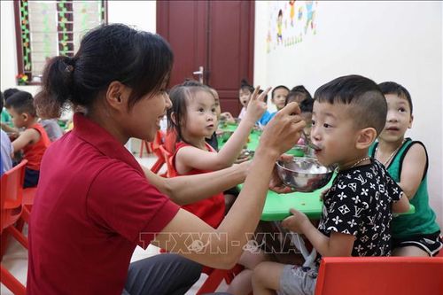 Nâng cao chất lượng bữa ăn bán trú cho trẻ mầm non