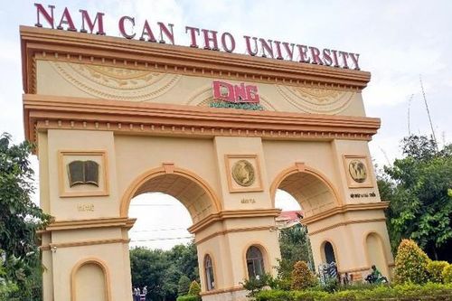Trường ĐH bắt buộc đóng tiền trồng cây xanh khiến sinh viên bức xúc