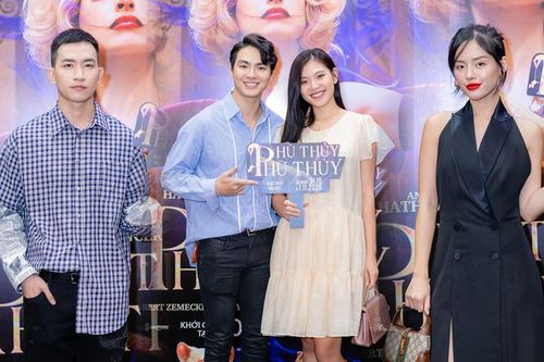 Võ Cảnh điển trai, Chúng Huyền Thanh được ông xã tháp tùng đến dự họp báo ra mắt phim 'The Witches'