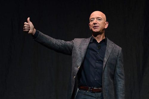 Doanh thu và lợi nhuận Amazon bùng nổ nhờ Covid-19