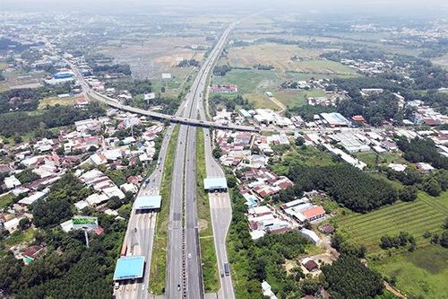 Hoàn thiện mạng lưới đường cao tốc