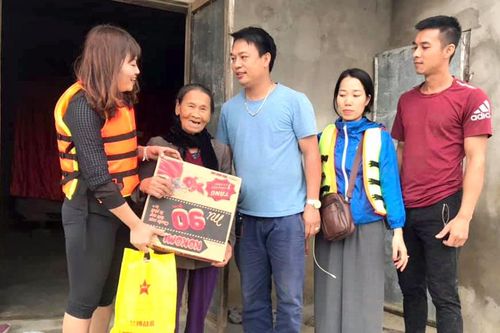 Lũ sẽ qua, tình người ở lại