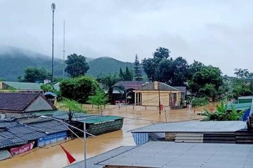 Nghệ An: Mưa lớn kéo dài, nhiều thủy điện đồng loạt xả lũ