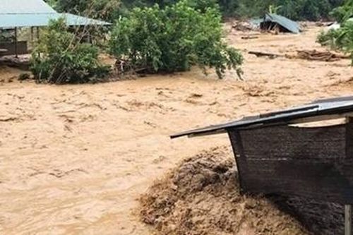 Miền Trung mưa to kéo dài, cảnh báo lũ quét, sạt lở đất