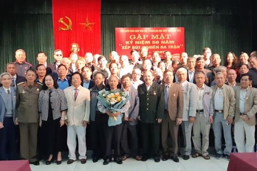 Cựu chiến binh sinh viên gặp mặt kỷ niệm 50 năm ''Xếp bút nghiên ra trận''