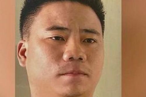Cô gái choáng váng khi biết bạn trai rủ đi xem phim để trộm đồ của mình