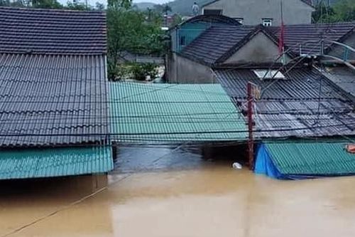 Nghệ An: Bốn người chết, mất tích do mưa lũ, nhiều trường cho học sinh nghỉ học