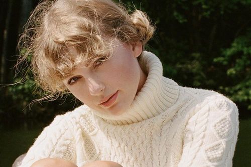 Nhờ album 'folklore', Taylor Swift là nghệ sĩ đầu tiên làm được điều này trong năm 2020