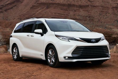 Toyota Sienna 2021 có giá từ 35.600 USD tại Mỹ