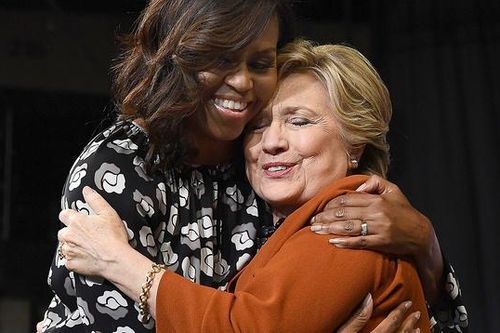 Michelle Obama ngưỡng mộ sự vững vàng của Hillary Clinton