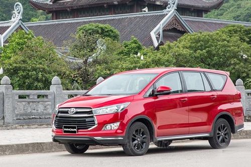 Giá xe ô tô hôm nay 31/10: Toyota Innova giảm mạnh