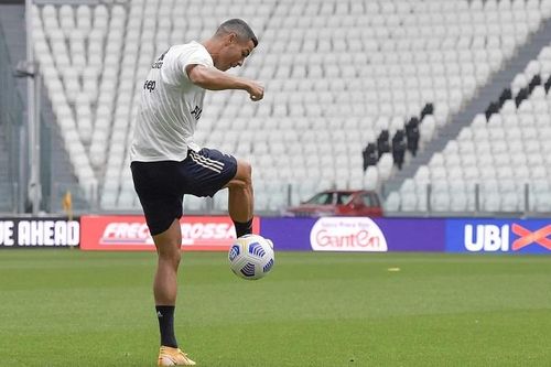 Âm tính với SARS-CoV-2, Ronaldo chuẩn bị tái xuất