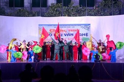 Chương trình 'Chăn ấm miền Tây Bắc' đến với Điện Biên