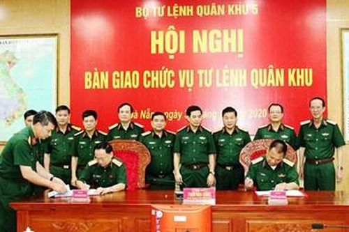 Trung tướng Thái Đại Ngọc tiếp nhận chức vụ Tư lệnh Quân khu 5