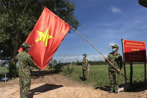 Xứng đáng là chỗ dựa tin cậy của cấp ủy, chính quyền và nhân dân biên giới (bài 4)