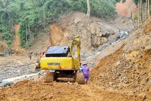 Sạt lở đất tại miền Trung: Rà soát để cảnh báo sớm