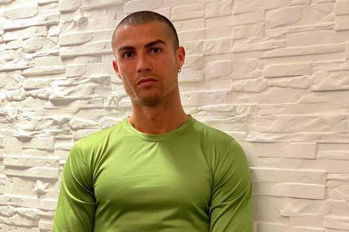 Cristiano Ronaldo đánh bại COVID-19 sau 19 ngày