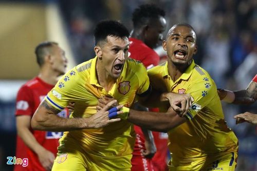 Nam Định trụ hạng V-League sau cuộc đua nghẹt thở với Quảng Nam