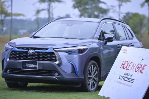 Cận cảnh loạt xe Toyota tại giải Golf báo Tiền Phong