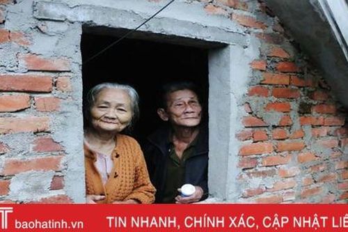 'Nhật ký chạy lũ' của vợ chồng ông lão ngoài 80 tuổi ở Hà Tĩnh