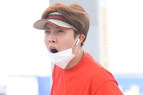 Những sao Hàn là fan cứng của tai nghe Airpods đến từ Apple