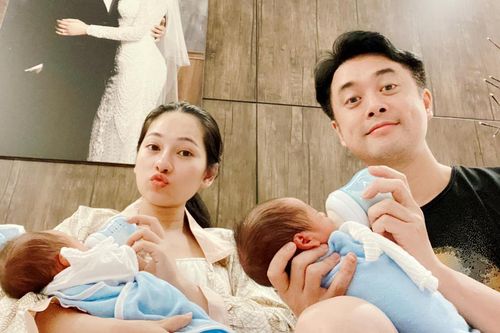 Cùng sinh đôi, vợ chồng Khắc Việt và Dương Khắc Linh không cần nói cũng hiểu nhau
