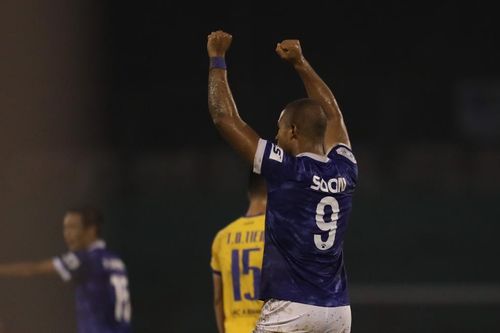 Nam Định trụ hạng V-League: Cái kết đẹp cho đội bóng thành Nam