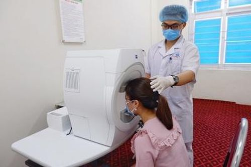 Đầu tư trang thiết bị hiện đại vào công tác khám chữa bệnh