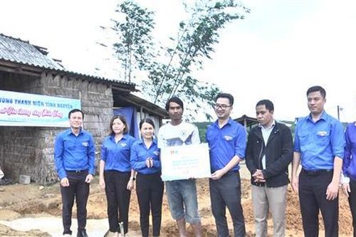 Hỗ trợ vùng núi Vĩnh Linh khắc phục hậu quả thiên tai