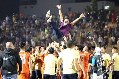 Bình Định đoạt chức vô địch, giành vé lên chơi V.League 2021