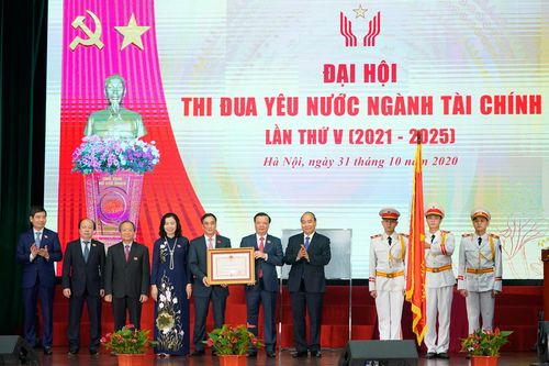 Thủ tướng: Phải chi tiêu tiền thuế của người dân hiệu quả nhất