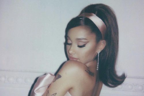 Nhiều ý kiến trái chiều về chất lượng album phòng thu mới của Ariana Grande