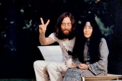Sách về album solo đầu tay của John Lennon
