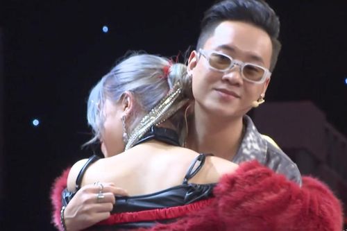 Tlinh được cứu vào chung kết Rap Việt