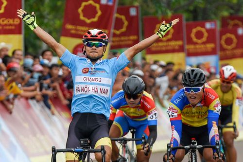 Lê Nguyệt Minh thắng chặng 8 giải xe đạp VTV Cup