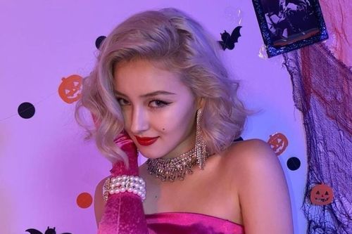 'Thiên thần lai' Nancy trang điểm giống Marilyn Monroe