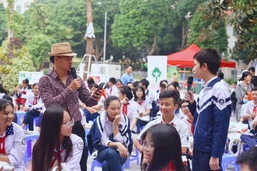 Đòn roi hay quát mắng không mang lại hiệu quả giáo dục trẻ