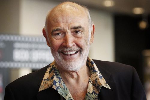 James Bond huyền thoại - diễn viên Sean Connery qua đời ở tuổi 90