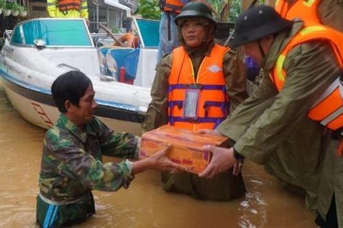 Thủ tướng đồng ý bổ sung gạo và hỗ trợ thêm kinh phí cho các tỉnh bị bão lũ