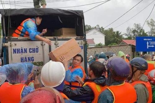 'Thương người như thể thương thân'