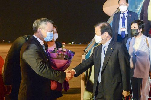 Chủ tịch Quốc hội Hàn Quốc bắt đầu chuyến thăm chính thức Việt Nam