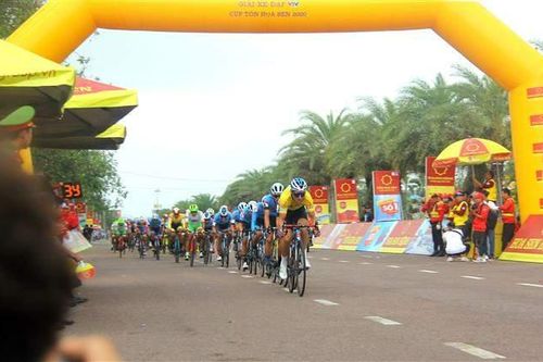 Loic Desriac giành Áo vàng chung cuộc Giải xe đạp VTV Cúp Tôn Hoa Sen năm 2020