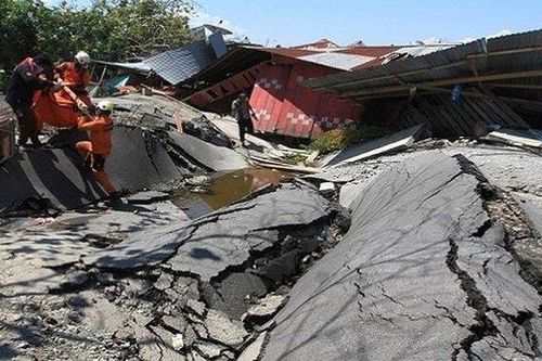 Động đất 6,3 độ richter làm rung chuyển miền Đông Indonesia