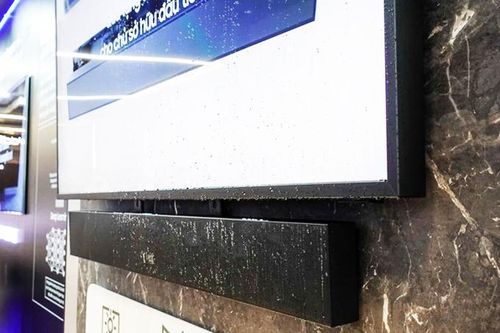 Samsung trình làng dòng TV kháng nước The Terrace dùng ngoài trời