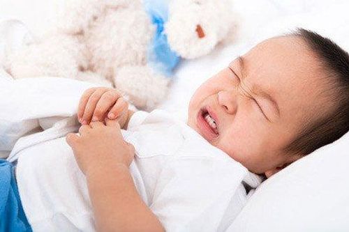 Cho trẻ ăn uống thế nào khi bị tiêu chảy?