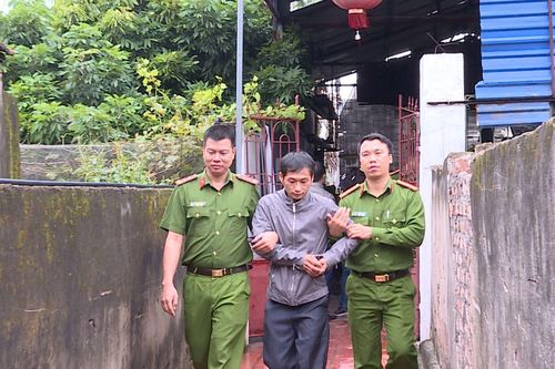 Bắt ngay đối tượng cướp giật điện thoại của người phụ nữ giữa ban ngày